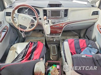 Zdjęcie 8 z 13 samochodu: 2011 TOYOTA SIENNA LIMITED 7-PASSENGER VIN:5TDYK3DC0BS111053 - miniatura