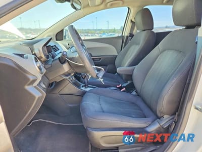Zdjęcie 7 z 12 samochodu: 2013 CHEVROLET SONIC LT VIN:1G1JC6SH2D4197374 - miniatura
