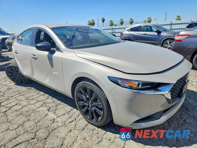 Czwarte zdjęcie samochodu z boku: 2024 MAZDA 3 SELECT SPORT VIN:3MZBPABM7RM427435 - miniatura
