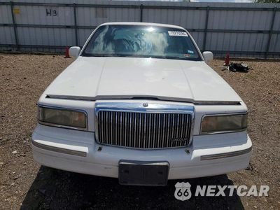 Piąte zdjęcie samochodu w środku: 1995 LINCOLN TOWN CAR SIGNATURE VIN:1LNLM82W8SY671272 - miniatura