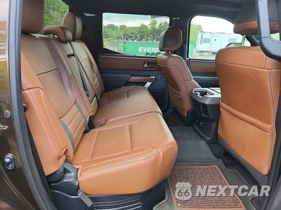 Zdjęcie 10 z 12 samochodu: 2024 TOYOTA TUNDRA 1794 EDITION HV VIN:5TFMC5DB7RX048701 - miniatura