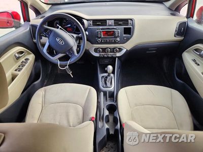 Zdjęcie 8 z 12 samochodu: 2013 KIA RIO LX VIN:KNADM5A33D6319212 - miniatura
