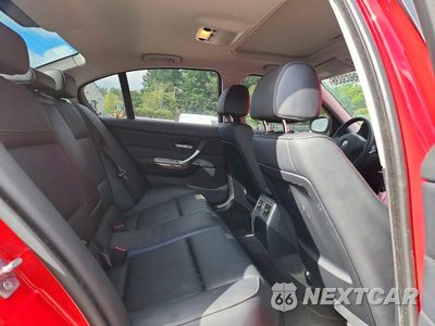 Zdjęcie 10 z 12 samochodu: 2010 BMW 335 XI VIN:WBAPL3C57AA776195 - miniatura