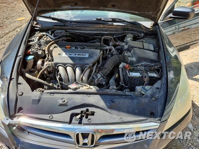 Zdjęcie 11 z 13 samochodu: 2007 HONDA ACCORD EX VIN:1HGCM56827A189235 - miniatura