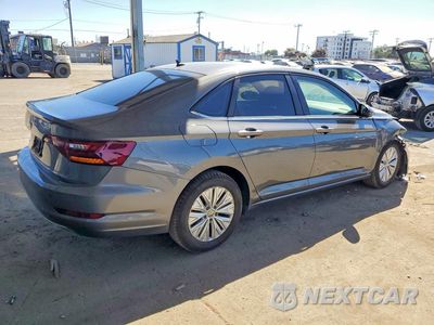 Trzecie zdjęcie samochodu z tyłu: 2019 VOLKSWAGEN JETTA S VIN:3VWC57BU4KM154005 - miniatura