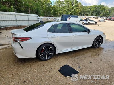 Trzecie zdjęcie samochodu z tyłu: 2019 TOYOTA CAMRY XSE VIN:4T1B61HKXKU847926 - miniatura