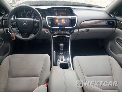 Zdjęcie 8 z 13 samochodu: 2017 HONDA ACCORD EX VIN:1HGCR2F7XHA095242 - miniatura
