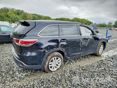 Trzecie zdjęcie samochodu z tyłu: 2015 TOYOTA HIGHLANDER LE VIN:5TDBKRFH2FS162531 - miniatura