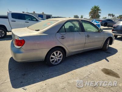 Trzecie zdjęcie samochodu z tyłu: 2005 TOYOTA CAMRY XLE VIN:4T1BE32K05U985213 - miniatura