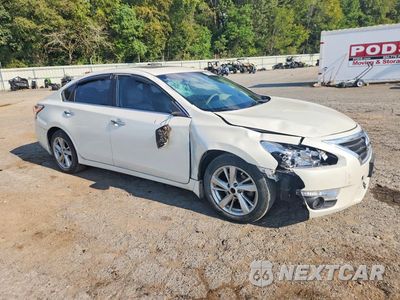 Czwarte zdjęcie samochodu z boku: 2015 NISSAN ALTIMA 2.5 SL VIN:1N4AL3APXFC431614 - miniatura
