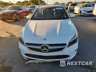 Piąte zdjęcie samochodu w środku: 2018 MERCEDES-BENZ CLA 250 4MATIC VIN:WDDSJ4GB4JN507708 - miniatura
