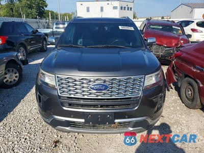 Piąte zdjęcie samochodu w środku: 2018 FORD EXPLORER PLATINUM VIN:1FM5K8HT5JGC24835 - miniatura