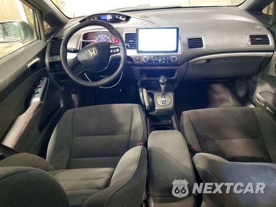 Zdjęcie 8 z 13 samochodu: 2006 HONDA CIVIC LX VIN:1HGFA16586L081189 - miniatura