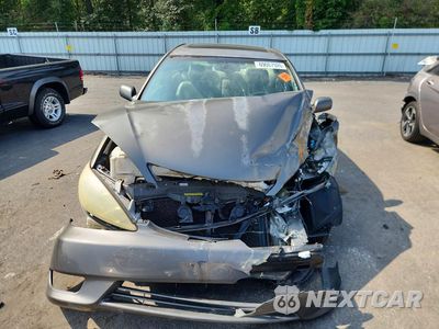 Piąte zdjęcie samochodu w środku: 2005 TOYOTA CAMRY XLE V6 VIN:4T1BF30K55U591951 - miniatura