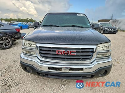 Piąte zdjęcie samochodu w środku: 2006 GMC NEW SIERRA C1500 VIN:2GTEC13V161259913 - miniatura