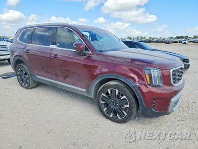 Czwarte zdjęcie samochodu z boku: 2023 KIA TELLURIDE SX-PRESTIGE VIN:5XYP5DGC7PG368896 - miniatura