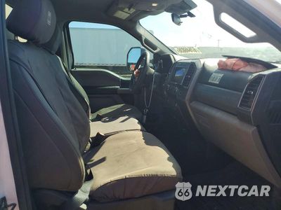 Zdjęcie 10 z 13 samochodu: 2022 FORD F550 SUPER DUTY VIN:1FDUF5HN6NEC96273 - miniatura