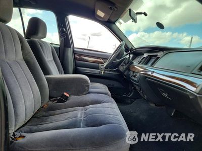 Zdjęcie 7 z 12 samochodu: 2007 MERCURY GRAND MARQUIS GS VIN:2MEFM74V67X623923 - miniatura