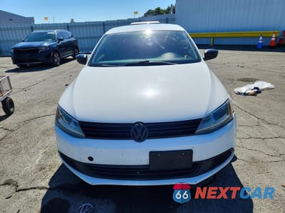 Piąte zdjęcie samochodu w środku: 2014 VOLKSWAGEN JETTA BASE VIN:3VW2K7AJXEM375026 - miniatura