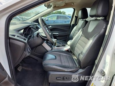 Zdjęcie 7 z 13 samochodu: 2015 FORD ESCAPE SE VIN:1FMCU9G95FUB06953 - miniatura