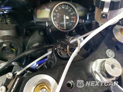 Zdjęcie 8 z 9 samochodu: 2005 YAMAHA YZFR1 VIN:JYARN13E15A015657 - miniatura