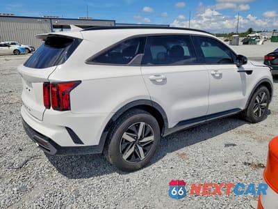 Trzecie zdjęcie samochodu z tyłu: 2022 KIA SORENTO S VIN:5XYRL4LC1NG158344 - miniatura