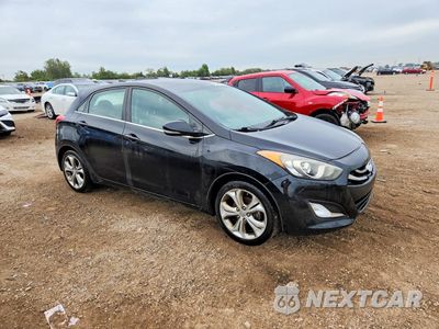 Czwarte zdjęcie samochodu z boku: 2013 HYUNDAI ELANTRA GT BASE VIN:KMHD35LE3DU103968 - miniatura