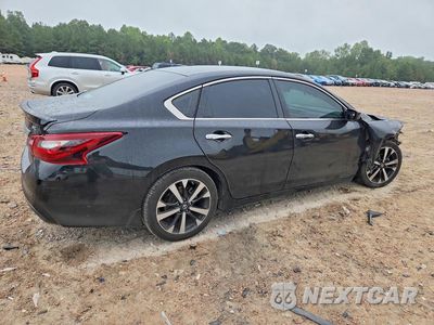 Trzecie zdjęcie samochodu z tyłu: 2018 NISSAN ALTIMA 2.5 SR VIN:1N4AL3APXJC267550 - miniatura