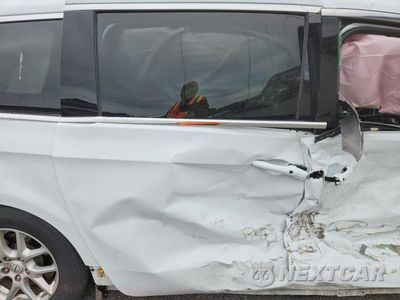 Zdjęcie 11 z 13 samochodu: 2025 CHRYSLER PACIFICA SELECT VIN:2C4RC1BG6SR585707 - miniatura
