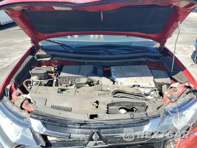 Zdjęcie 11 z 12 samochodu: 2018 MITSUBISHI OUTLANDER SE VIN:JA4J24A50JZ060223 - miniatura