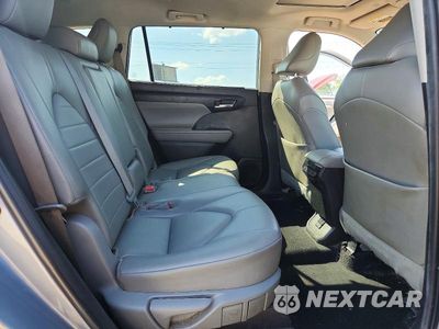 Zdjęcie 11 z 13 samochodu: 2022 TOYOTA HIGHLANDER XLE VIN:5TDGZRBH6NS227144 - miniatura