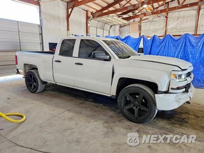 Czwarte zdjęcie samochodu z boku: 2017 CHEVROLET SILVERADO C1500 CUSTOM VIN:1GCRCPEH7HZ200872 - miniatura