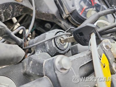 Zdjęcie 8 z 9 samochodu: 2023 KAWASAKI KLE300 B VIN:JKALE8B18PDA03215 - miniatura