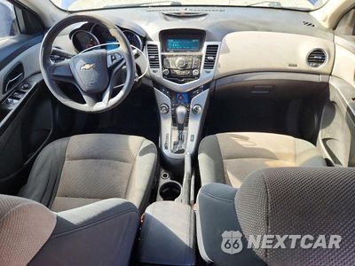 Zdjęcie 8 z 12 samochodu: 2012 CHEVROLET CRUZE LS VIN:1G1PC5SH5C7212256 - miniatura