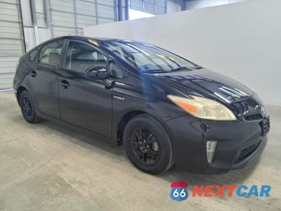 Czwarte zdjęcie samochodu z boku: 2013 TOYOTA PRIUS TWO VIN:JTDKN3DU6D0345709 - miniatura