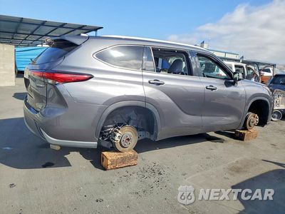 Trzecie zdjęcie samochodu z tyłu: 2022 TOYOTA HIGHLANDER HYBRID XLE VIN:5TDGARAH7NS515408 - miniatura