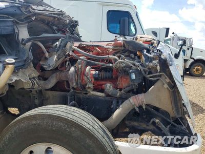 Zdjęcie 10 z 12 samochodu: 2016 FREIGHTLINER CASCADIA 125 SEMI TRUCK VIN:1FUJGEBG2GLHA7060 - miniatura