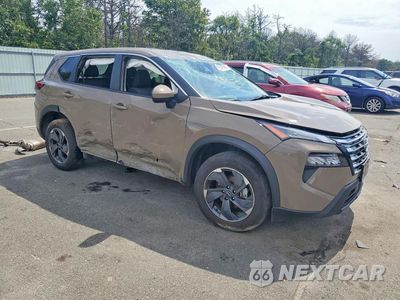Czwarte zdjęcie samochodu z boku: 2025 NISSAN ROGUE SV VIN:JN8BT3BBXSW150511 - miniatura