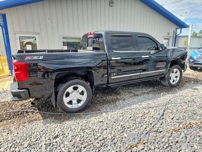 Trzecie zdjęcie samochodu z tyłu: 2017 CHEVROLET SILVERADO K1500 LTZ VIN:3GCUKSECXHG452670 - miniatura