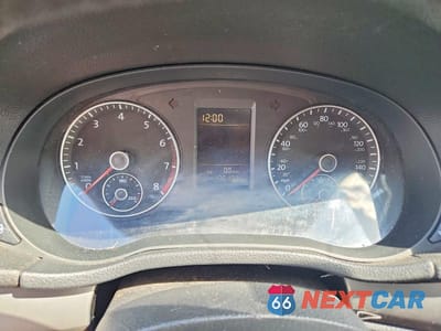 Zdjęcie 9 z 13 samochodu: 2013 VOLKSWAGEN PASSAT S VIN:1VWAP7A31DC085174 - miniatura