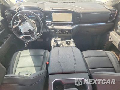 Zdjęcie 8 z 12 samochodu: 2025 CHEVROLET SILVERADO K1500 LTZ VIN:2GCUKGED7S1211719 - miniatura