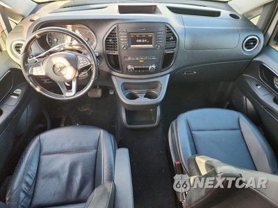 Zdjęcie 8 z 13 samochodu: 2016 MERCEDES-BENZ METRIS VIN:WD4PG2EE7G3139762 - miniatura