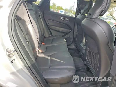 Zdjęcie 11 z 13 samochodu: 2022 VOLVO XC60 B5 MOMENTUM VIN:YV4L12RK6N1915685 - miniatura