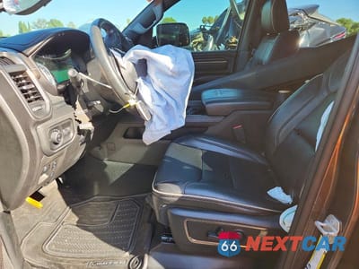 Zdjęcie 7 z 12 samochodu: 2019 RAM 1500 LIMITED VIN:1C6RREHT9KN701125 - miniatura