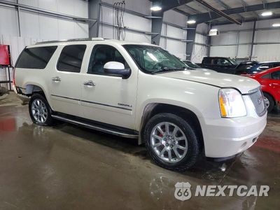 Czwarte zdjęcie samochodu z boku: 2012 GMC YUKON XL DENALI VIN:1GKS2MEF1CR190757 - miniatura