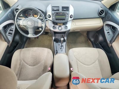 Zdjęcie 8 z 12 samochodu: 2006 TOYOTA RAV4 LIMITED VIN:JTMBD31V165033402 - miniatura