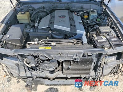 Zdjęcie 12 z 14 samochodu: 2002 LEXUS LX 470 VIN:JTJHT00W823522517 - miniatura