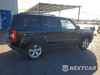 Trzecie zdjęcie samochodu z tyłu: 2017 JEEP PATRIOT LATITUDE VIN:1C4NJPFAXHD117309 - miniatura