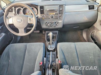 Zdjęcie 8 z 13 samochodu: 2010 NISSAN VERSA 1.8 S VIN:3N1BC1AP2AL414681 - miniatura