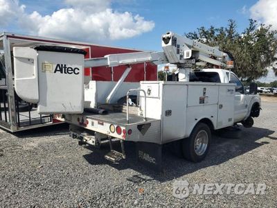 Trzecie zdjęcie samochodu z tyłu: 2012 FORD F550 SUPER DUTY BUCKET TRUCK VIN:1FDUF5GTXCEB11137 - miniatura